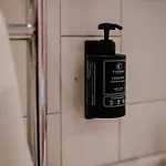 Rosalia's Menagerie Cocktail Bar & Innupstairs Hotel Amsterdam