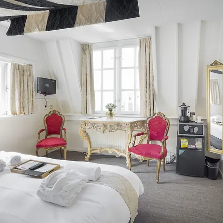 호텔 Rosalia's Menagerie Cocktail Bar & Innupstairs 3*