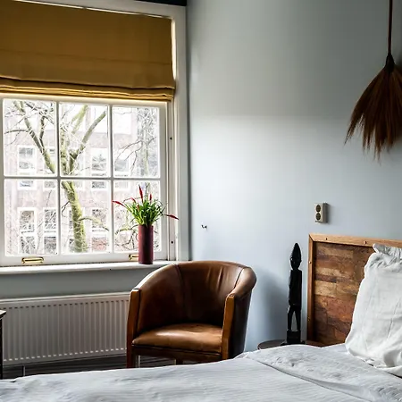 Rosalia's Menagerie Cocktail Bar & Innupstairs 호텔