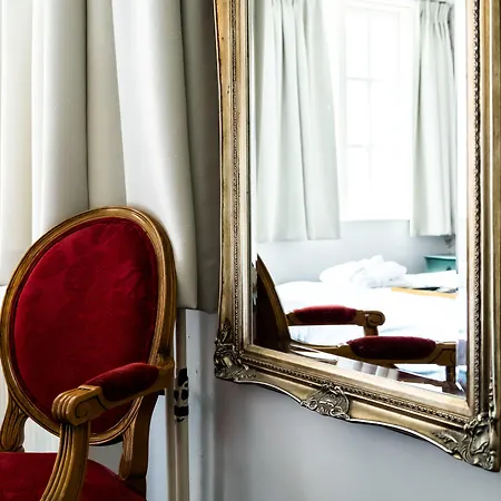 Hotell Rosalia's Menagerie Cocktail Bar&innupstairs 3*