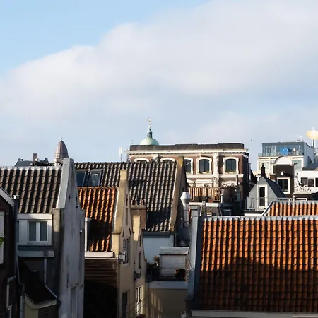 Hotell Rosalia's Menagerie Cocktail Bar&innupstairs