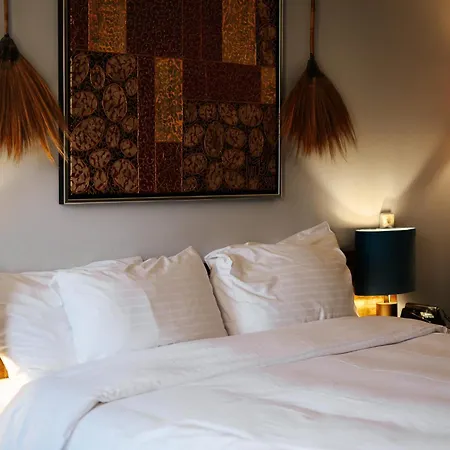 Rosalia's Menagerie Cocktail Bar & Innupstairs 3*