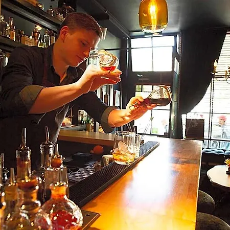 Rosalia's Menagerie Cocktail Bar & Innupstairs Hotel Ámsterdam