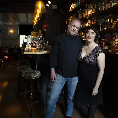 Rosalia's Menagerie Cocktail Bar & Innupstairs 호텔 암스테르담