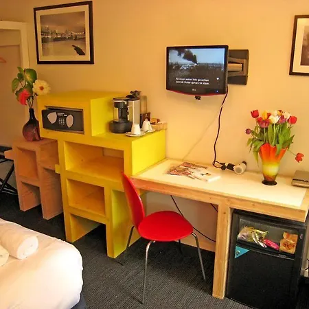 Rosalia's Menagerie Cocktail Bar & Innupstairs 3*