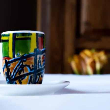 Rosalia's Menagerie Cocktail Bar & Innupstairs 호텔 암스테르담