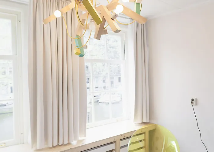 Rosalia's Menagerie Cocktail Bar & Innupstairs