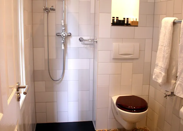 Hotel Rosalia's Menagerie Cocktail Bar & Innupstairs