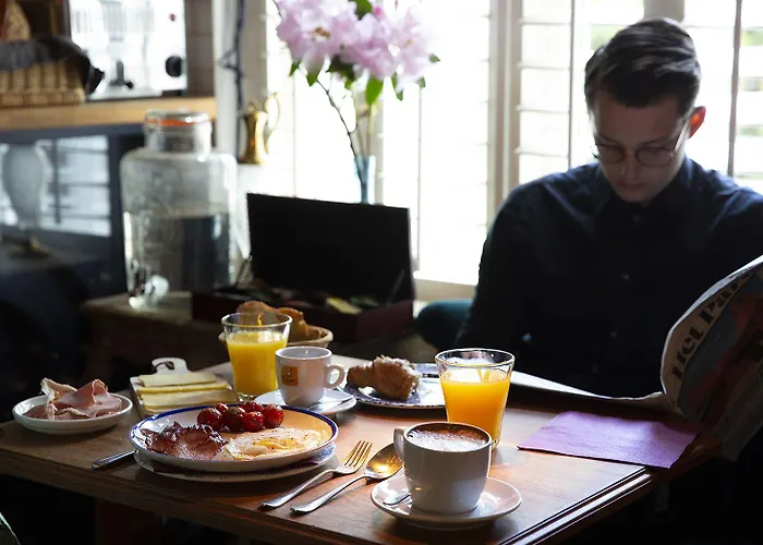 Rosalia's Menagerie Cocktail Bar & Innupstairs 3* Amsterdam