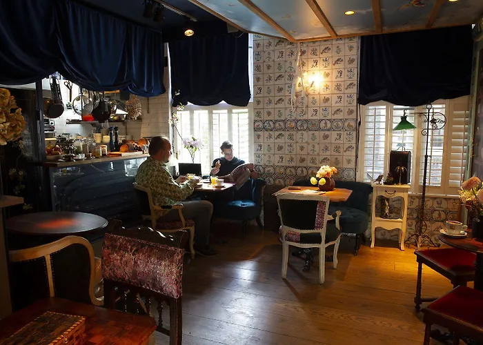 Rosalia's Menagerie Cocktail Bar & Innupstairs Hotel Amsterdam