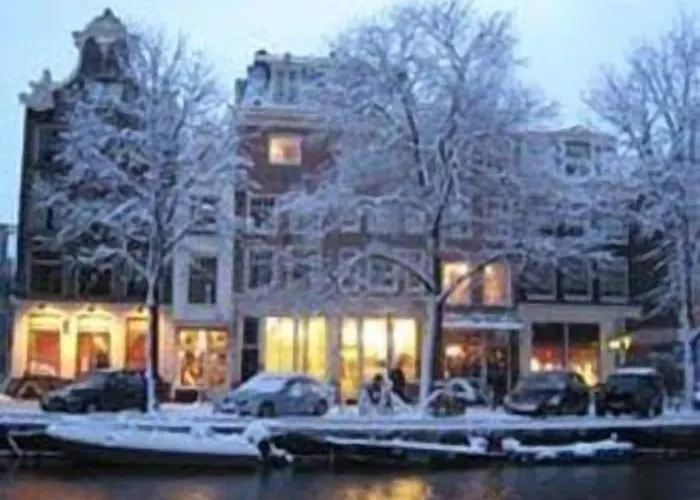 Rosalia's Menagerie Cocktail Bar & Innupstairs