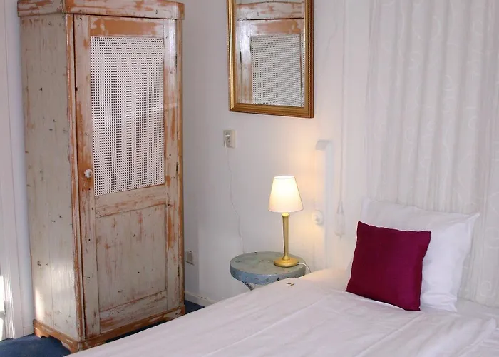 Rosalia's Menagerie Cocktail Bar & Innupstairs Amsterdam