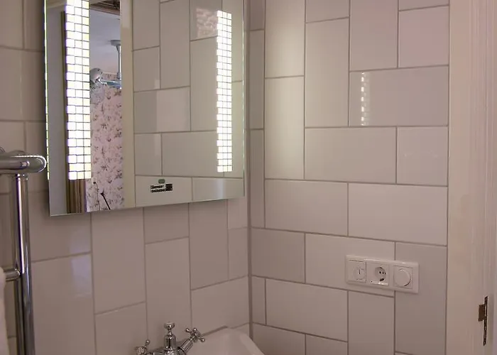 Rosalia's Menagerie Cocktail Bar & Innupstairs 3* Amsterdam