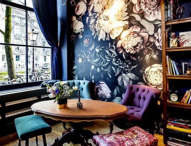 Hotel Rosalia's Menagerie Cocktail Bar & Innupstairs Amsterdam