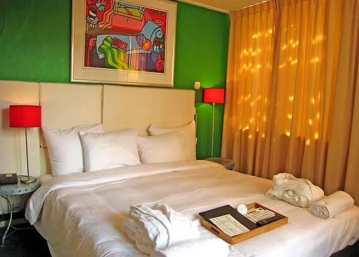 Rosalia's Menagerie Cocktail Bar & Innupstairs Hotel Amsterdam