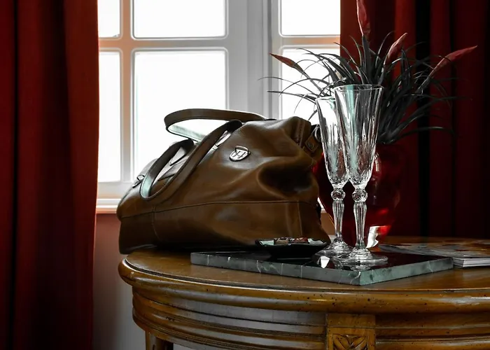 Rosalia's Menagerie Cocktail Bar & Innupstairs Hotel Amsterdam