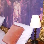Hotel Rosalia's Menagerie Cocktail Bar & Innupstairs 3*