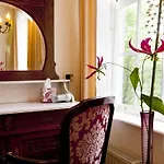 Rosalia's Menagerie Cocktail Bar & Innupstairs 3*