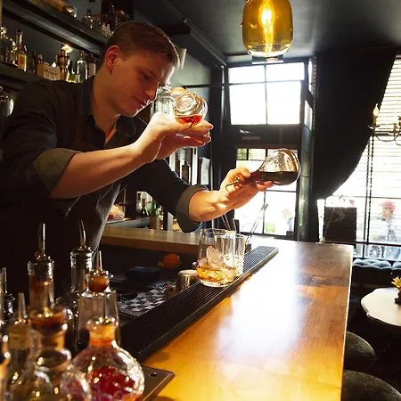 Rosalia's Menagerie Cocktail Bar & Innupstairs 3* アムステルダム